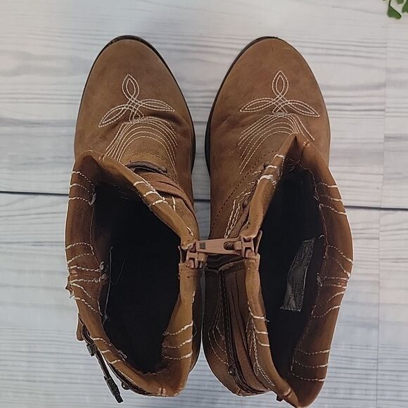 Faded Glory western inspired bootie Size 6 - Picture 7 of 12